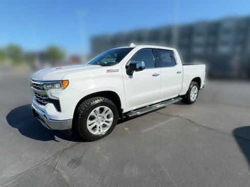 Used 2022 Chevrolet Silverado 1500 LTZ AWD/4WD image 4