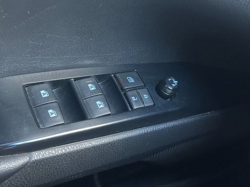 Used 2018 Toyota Camry SE image 26