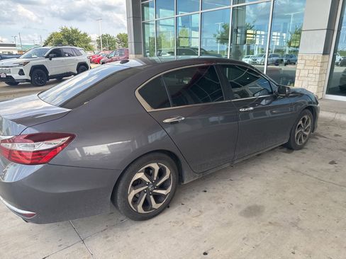 Used 2017 Honda Accord EX-L image 19