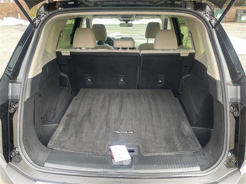 Used 2023 Nissan Rogue SV image 16