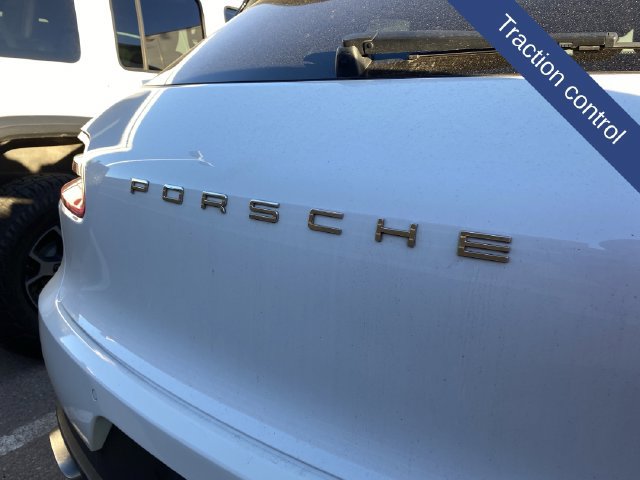 Used 2018 Porsche Macan AWD/4WD image 10