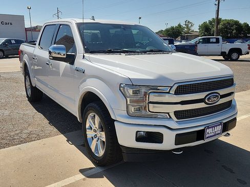 Used 2019 Ford F150 Platinum w/ Equipment Group 701A Luxury AWD/4WD image 4