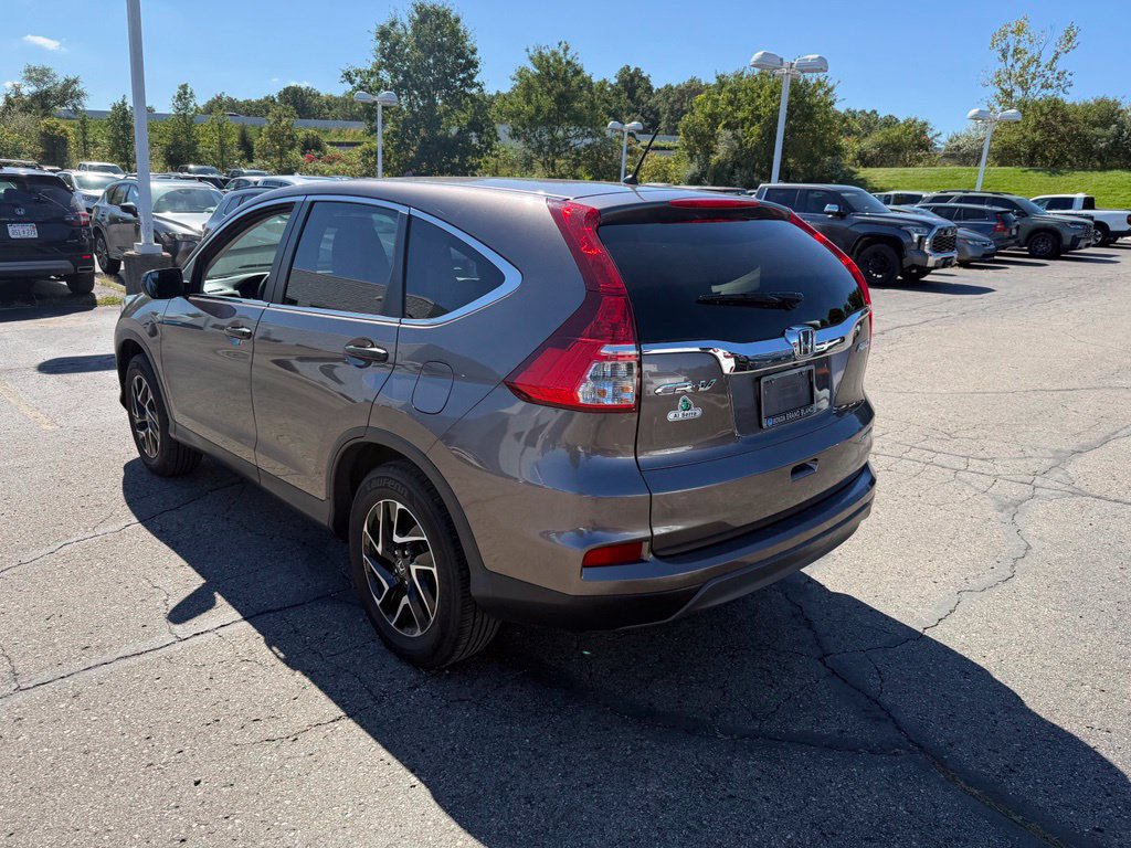 Used 2016 Honda CR-V SE image 2