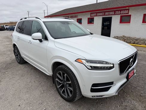 Used 2018 Volvo XC90 T5 Momentum w/ Convenience Package image 1