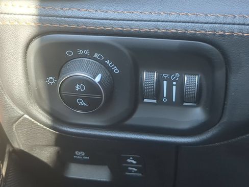 Used 2021 RAM 1500 Limited AWD/4WD image 31