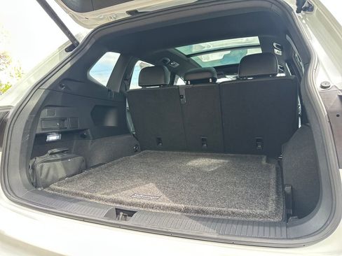 Certified 2023 Volkswagen Tiguan SEL R-Line AWD/4WD image 14
