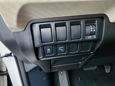 Used 2019 Subaru Ascent Premium image 23