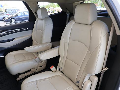 Used 2019 Buick Enclave Premium w/ Experience Buick Package FWD image 22