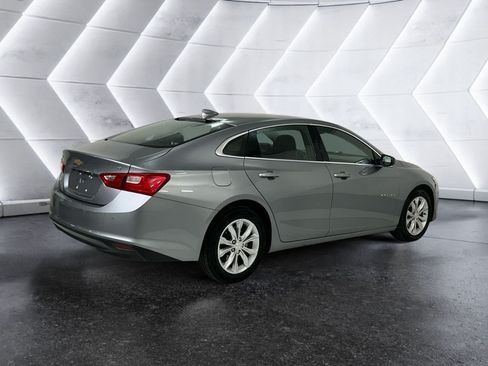 Used 2024 Chevrolet Malibu LT FWD image 4