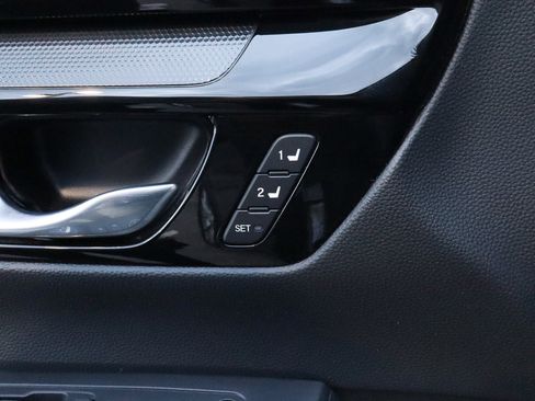 Used 2025 Honda CR-V EX-L image 15