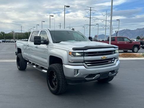 Used 2016 Chevrolet Silverado 1500 LTZ Z71 w/ LTZ Plus Package AWD/4WD image 10