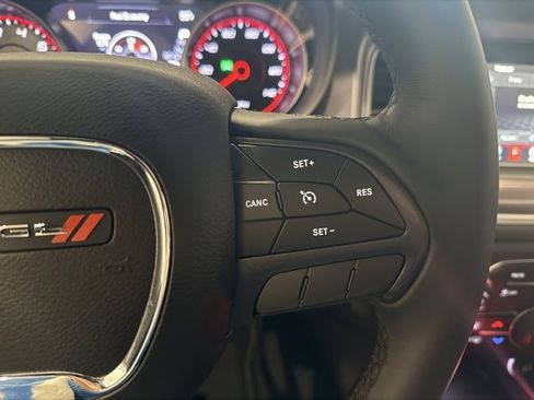 Used 2019 Dodge Charger SXT image 22