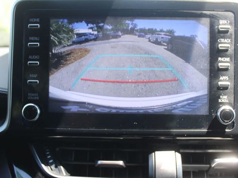 Used 2019 Toyota C-HR XLE FWD image 43
