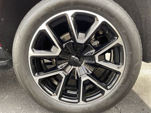 Used 2023 Chevrolet Tahoe RST image 42