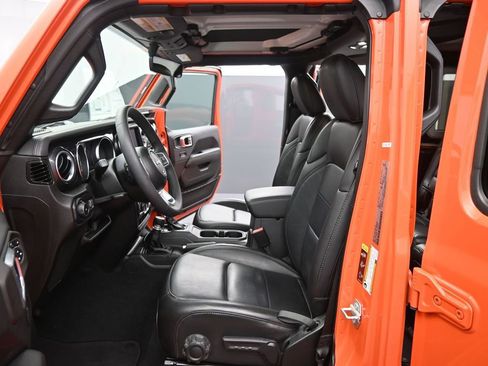 Used 2023 Jeep Wrangler Altitude image 10