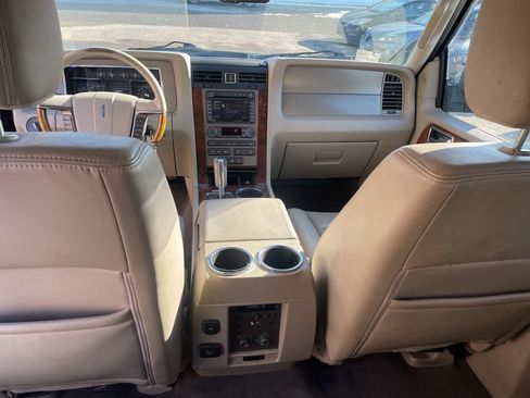 Used 2013 Lincoln Navigator L 4WD w/ HD Trailer Tow Pkg image 19
