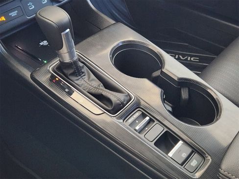 Certified 2025 Honda Civic Sport Touring image 19