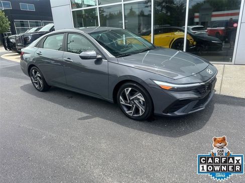 Used 2025 Hyundai Elantra SEL FWD image 1