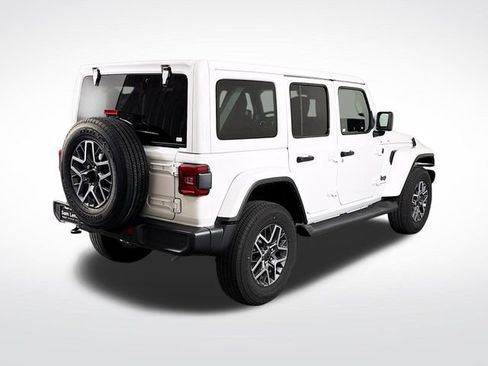 New 2025 Jeep Wrangler Sahara image 7