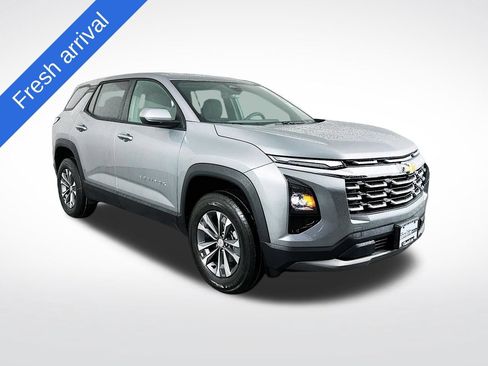 Used 2026 Chevrolet Equinox LT FWD image 1