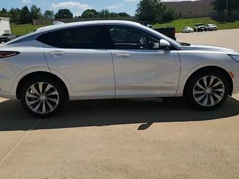 New 2025 Buick Envista Avenir image 9