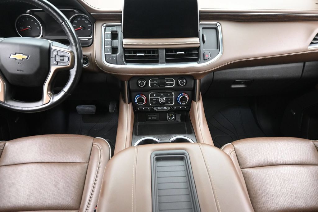 Used 2021 Chevrolet Suburban High Country AWD/4WD image 16