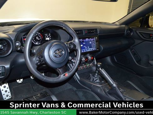 Used 2023 Toyota GR86 Premium RWD image 4