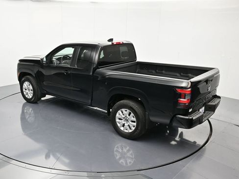 Used 2022 Nissan Frontier SV w/ Technology Package image 34