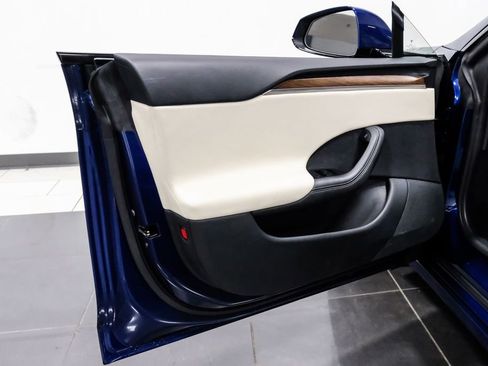 Used 2023 Tesla Model S Standard Range image 45