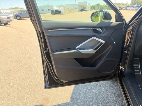 Used 2020 Audi Q3 2.0T Premium AWD/4WD image 10