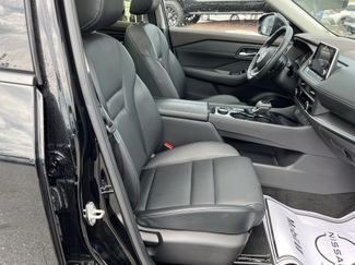 Used 2023 Nissan Rogue SV w/ SV Premium B Package AWD/4WD video 3