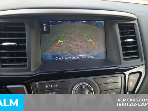 Used 2020 Nissan Pathfinder S image 9
