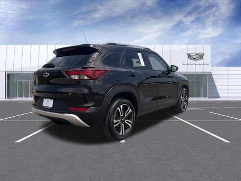 Used 2023 Chevrolet TrailBlazer LT FWD image 8