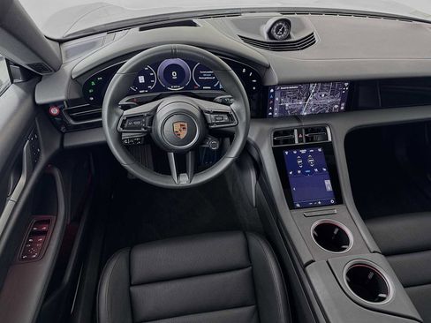 Used 2025 Porsche Taycan image 25