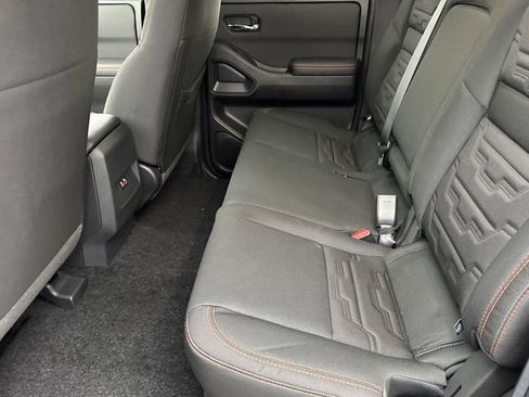 Certified 2025 Nissan Frontier PRO-4X image 18