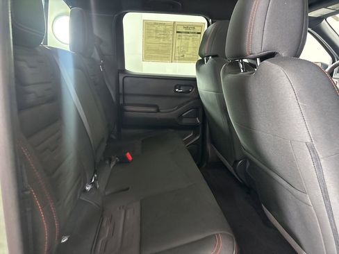 Used 2025 Nissan Frontier PRO-4X AWD/4WD image 24
