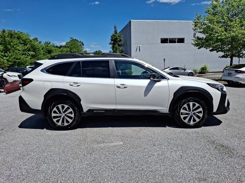 Certified 2025 Subaru Outback Premium AWD/4WD image 7