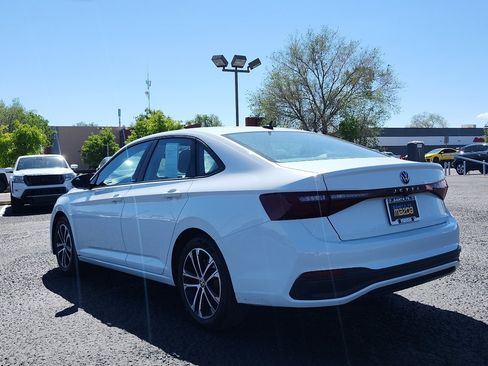 Used 2025 Volkswagen Jetta Sport FWD image 8
