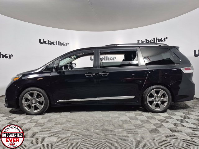 Used 2017 Toyota Sienna SE Premium FWD image 4