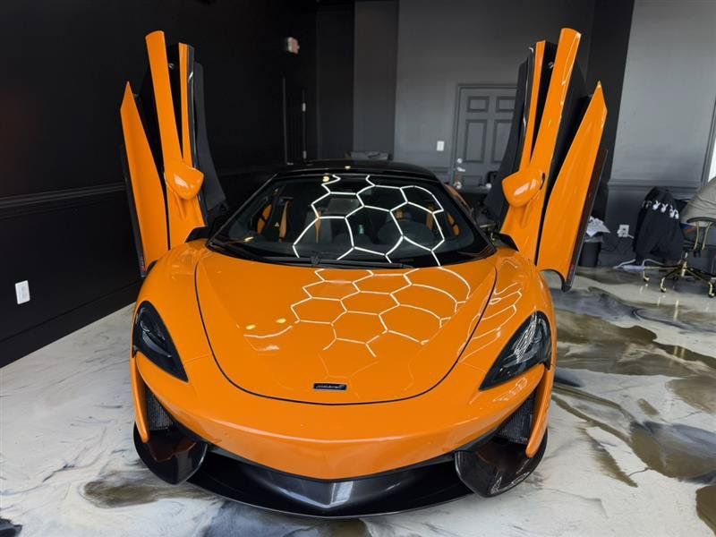 Used 2018 McLaren 570S Spider RWD image 55