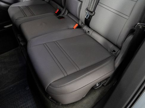 Used 2022 Porsche Cayenne S image 29