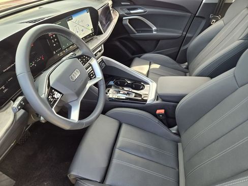 Certified 2025 Audi Q5 Prestige image 17