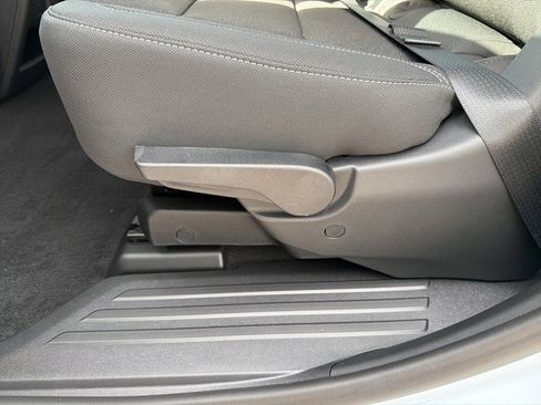 New 2026 Chevrolet Traverse LT image 16