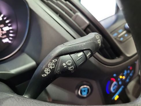 Used 2019 Ford Escape SE image 42