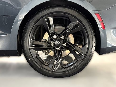 Used 2021 Chevrolet Camaro LT image 12