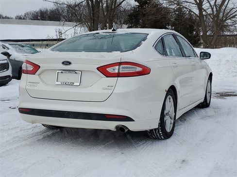 Used 2013 Ford Fusion SE image 3