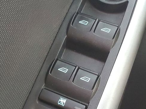 Used 2014 Ford Focus SE w/ Equipment Group 201A image 32