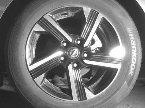 Used 2025 Nissan Sentra SV FWD image 14