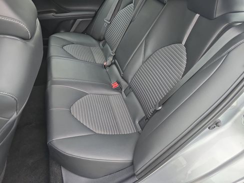 Used 2023 Toyota Camry SE image 19