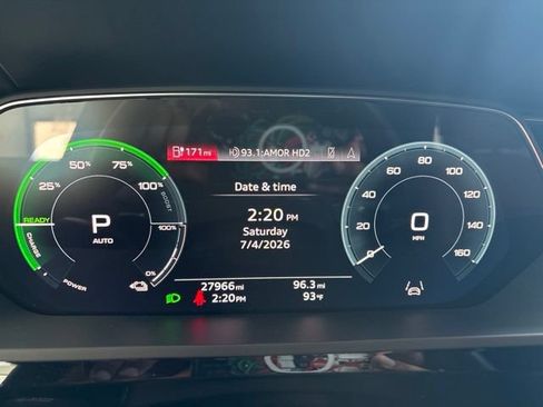 Used 2024 Audi Q8 e-tron Premium Plus AWD/4WD image 5